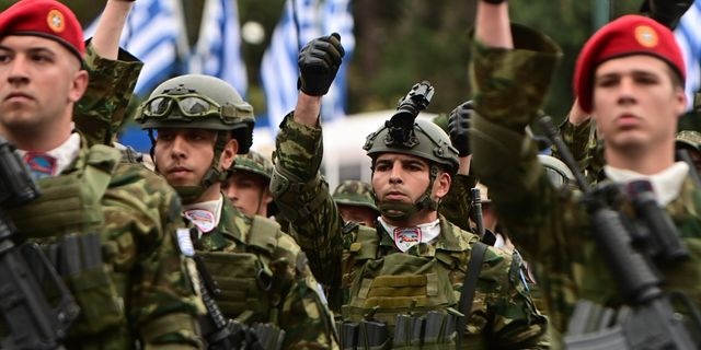 Στρατιωτική παρέλαση στην Αθήνα για την εθνική επέτειο της 25ης Μαρτίου