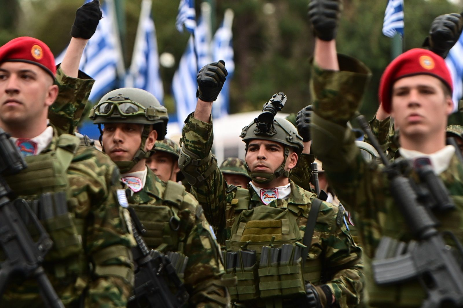 Στρατιωτική παρέλαση στην Αθήνα για την εθνική επέτειο της 25ης Μαρτίου