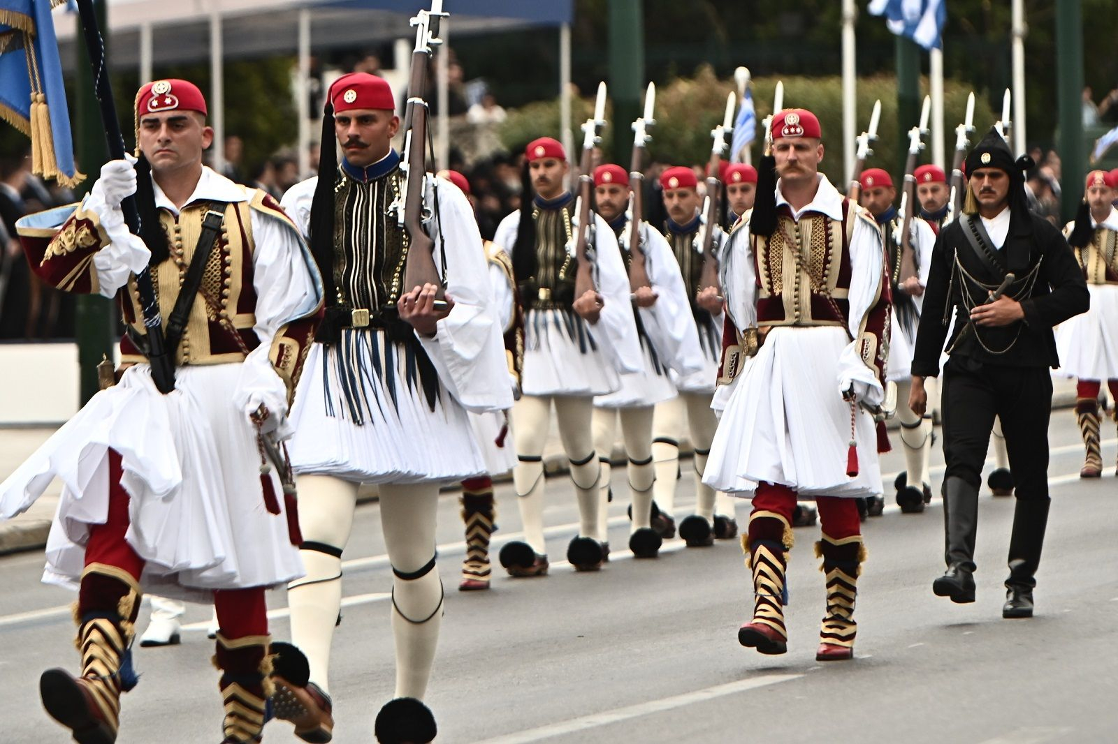 25η Μαρτίου: Εικόνες από τη μεγάλη στρατιωτική παρέλαση