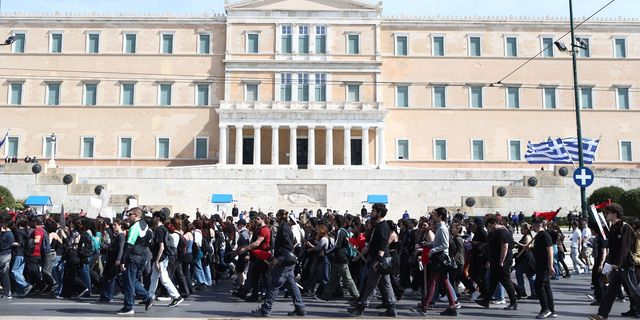 Πορείες για τα Τέμπη: Ποιοι δρόμοι είναι κλειστοί στο κέντρο