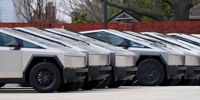 Tesla Cybertrucks