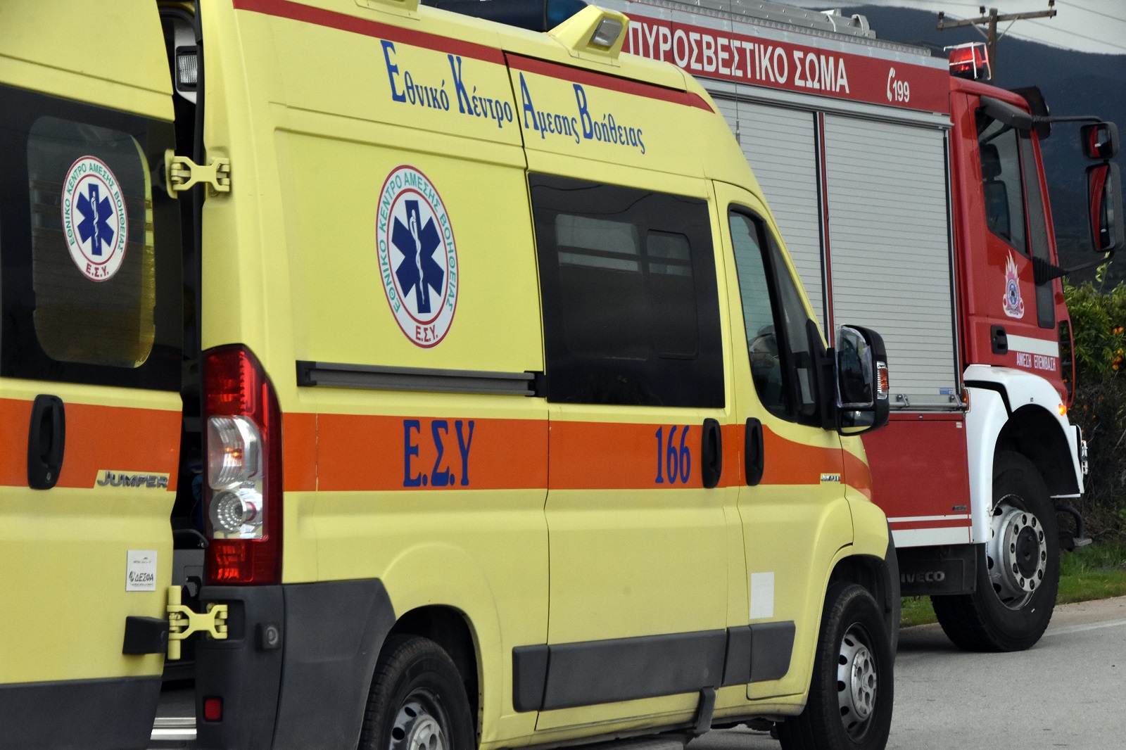 Βόλος: Φορτηγό έπεσε σε χαράδρα 10 μέτρων – Δύο τραυματίες