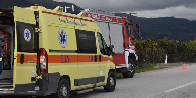 Δυνάμεις του ΕΚΑΒ και της Πυροσβεστικής
