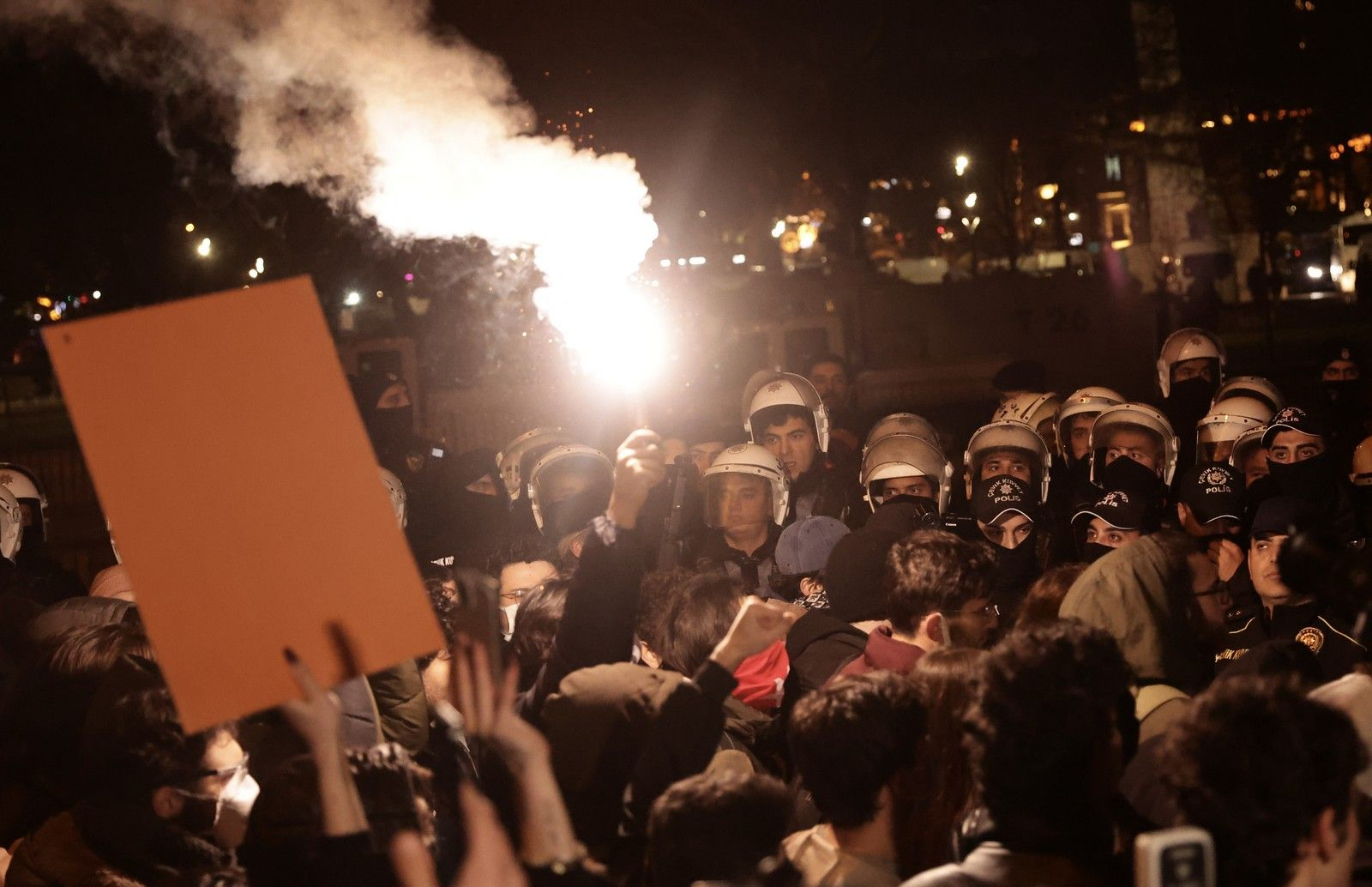Διαδηλώσεις στην Κωνσταντινούπολη την Πέμπτη (20/03) ενάντια στη σύλληψη του Εκρέμ Ιμάμογλου