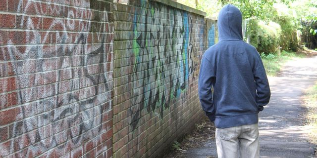 Φθιώτιδα: Στο αυτόφωρο ηλικιωμένος που χτύπησε στο κεφάλι τον εγγονό του