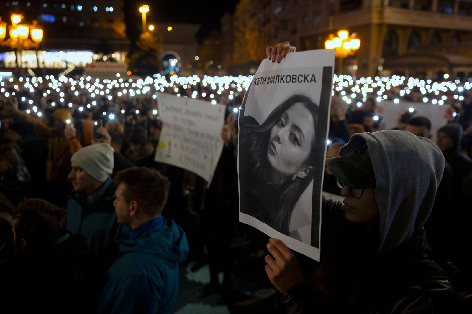 Συγκέντρωση στα Σκόπια για την πολύνεκρη τραγωδία σε nightclub της πόλης Κότσανι