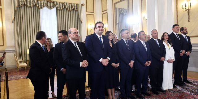 Ορκίστηκαν τα μέλη της νέας κυβέρνησης – Οι πρώτες δηλώσεις