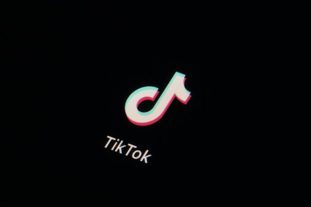 Η έκθεση της προσωπικής ζωής στο Tiktok είναι το νέο φυσιολογικό