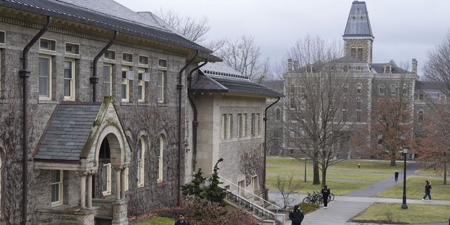 H πανεπιστημιούπολη του Πανεπιστημίου Cornell