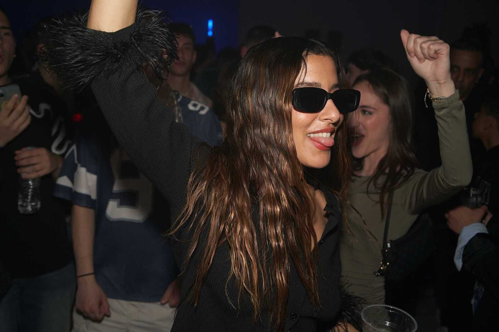Μαρίνα Σάττι – Η LOLA “τα λέει” με τον Αρναούτογλου στο νέο βιντεοκλίπ