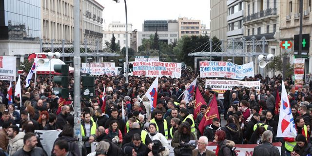 Απεργία: Κλειστό το κέντρο της Αθήνας, σε εξέλιξη οι συγκεντρώσεις – Πώς θα κινηθούν τα ΜΜΜ