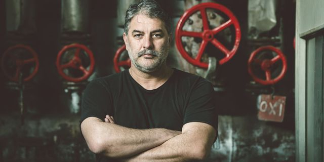 Ο Βασίλης Μπισμπίκης