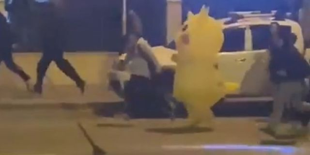 Τουρκία: Αποκαλύφθηκε ο “Πίκατσου” των διαδηλώσεων – “Ήθελα να χαρίσω ένα χαμόγελο”