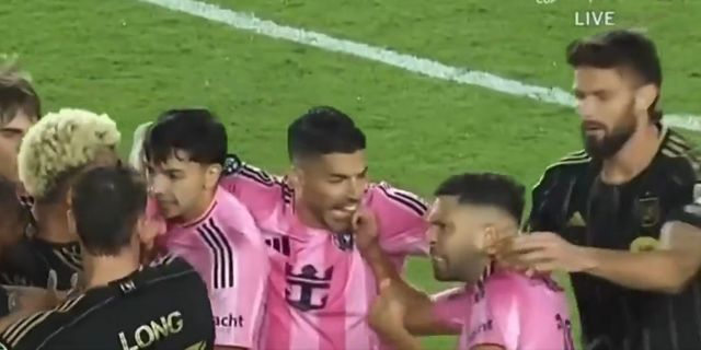 Ξαναδάγκωσε ο Λουίς Σουάρες, αυτή τη φορά τον Τζόρντι Άλμπα