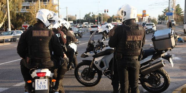 Ένοπλη ληστεία σε σούπερ μάρκετ στον Πειραιά