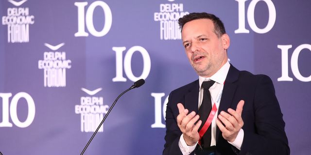 Δούκας στο Φόρουμ των Δελφών: “Στην Αθήνα πρέπει να δράσουμε σαν να ήταν η Βαρκελώνη”