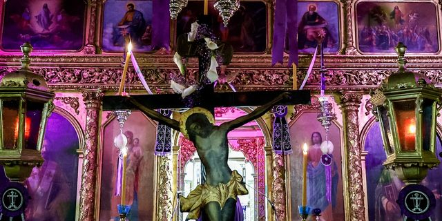 Μεγάλη Πέμπτη: “Σήμερον κρεμάται επί ξύλου…”- Η κορύφωση του Θείου Δράματος