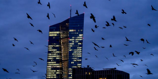 Τράπεζες: Σίγουρες οι τρεις μειώσεις επιτοκίων από την ΕΚΤ