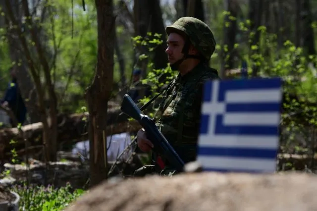 Κατασκοπικό θρίλερ: Συνελήφθη στη Λιθουανία συνεργός του 59χρονου