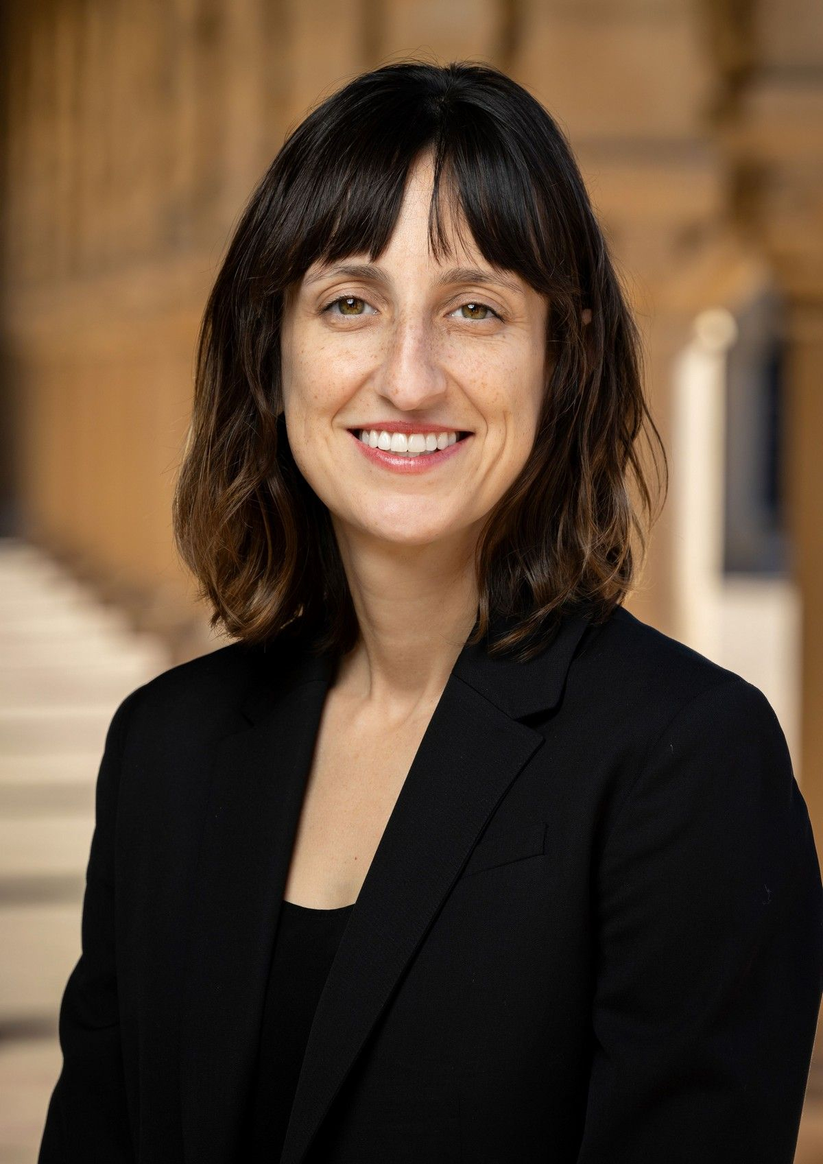  Η Βασιλική Φούκα, Αναπληρώτρια Καθηγήτρια Πολιτικής Επιστήμης στο Stanford University, η οποία βραβεύεται με το Επιστημονικό Βραβείο για τις Κοινωνικές Επιστήμες στον κλάδο της Πολιτικής Επιστήμης.