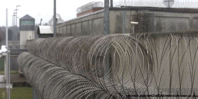 Γαλλία: Νέο κύμα επιθέσεων σε σωφρονιστικά ιδρύματα