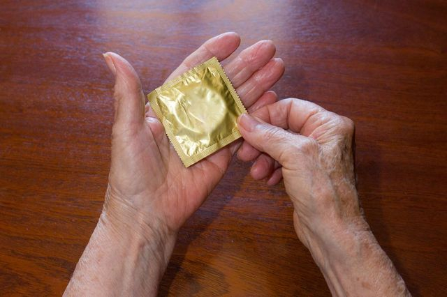 Μια 72χρονη σεξεργάτρια αποκαλύπτει τη συνηθέστερη φαντασίωση των πελατών της