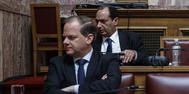 Τέμπη: Διαβιβάστηκε στη Βουλή η δικογραφία για Καραμανλή – Σπίρτζη