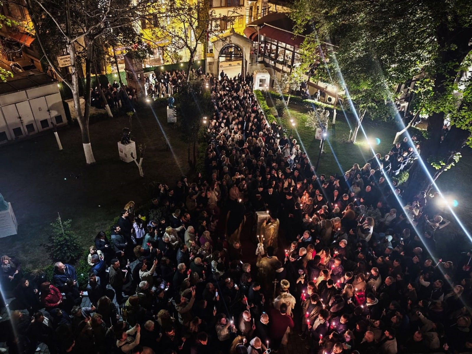 Ανάσταση στον Ιερό Ναό Αγίας Τριάδας στην Κωνσταντινούπολη