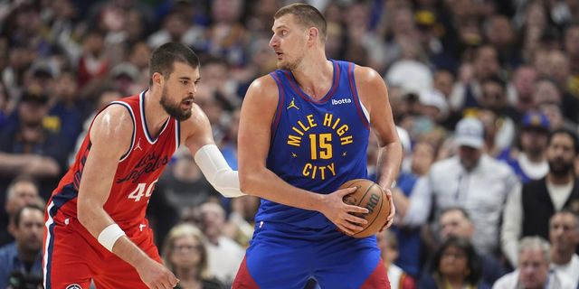 NBA: Ο Γιόκιτς άγγιξε το τριπλ-νταμπλ και οι Νάγκετς έκαναν στην παράταση το 1-0 με τους Κλίπερς