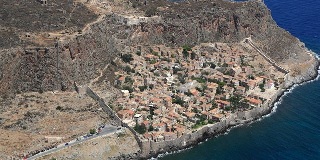 Η Καστροπολιτεία της Μονεμβασίας