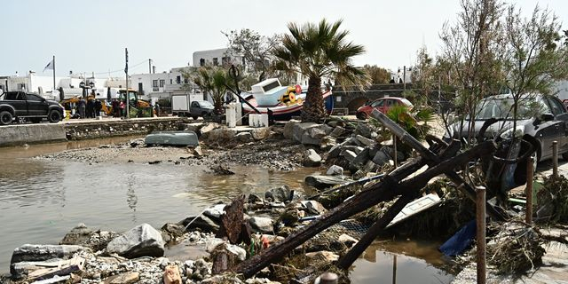 Καταστροφές από τις πλημμύρες στο νησί της Πάρου