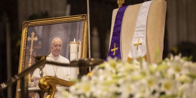 Έφυγε από τη ζωή ο πάπας Φραγκίσκος