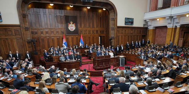 Σερβία: Εξελέγη με 153 ψήφους η νέα κυβέρνηση