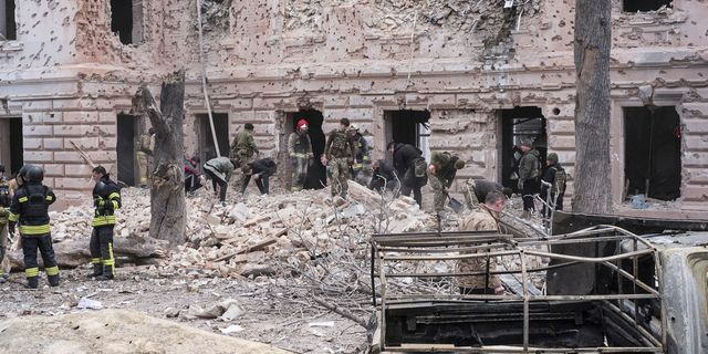 Ουκρανία: Αποπέμπεται ο περιφερειάρχης του Σούμι μετά το φονικό ρωσικό πλήγμα