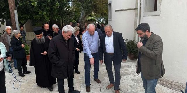 Στις Βούτες Ηρακλείου ο Λέκκας για τις ρηγματώσεις – “Να μην κατοικηθούν κάποια σπίτια”