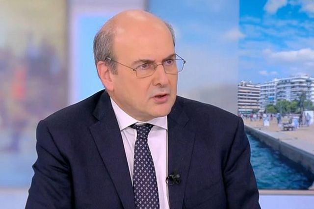 Χατζηδάκης: Οι τράπεζες ξεπέρασαν τα όρια και “πήγαν γυρεύοντας”