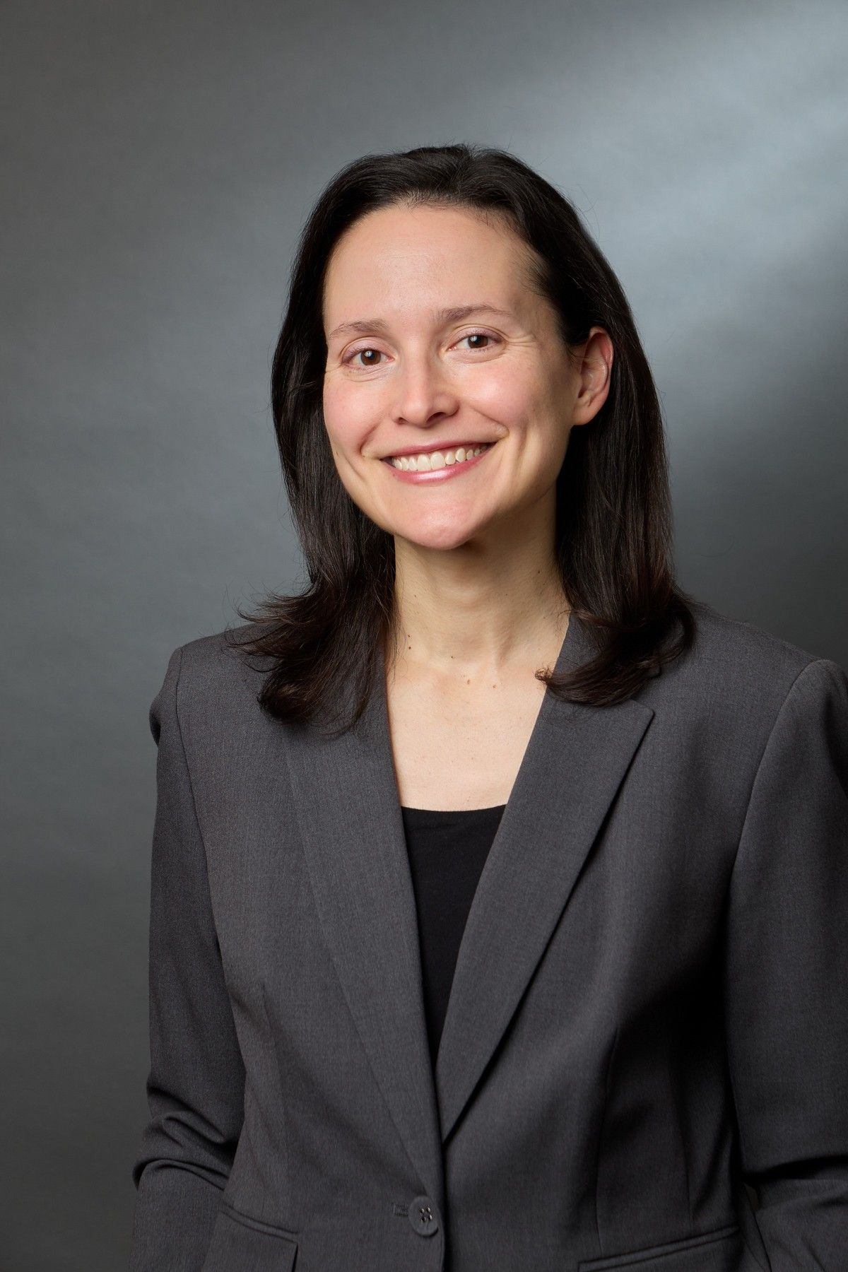 H Σταυρούλα Χάτζιου, Αναπληρώτρια Καθηγήτρια Μοριακής, Κυτταρικής και Αναπτυξιακής Βιολογίας και Χημείας στο Yale University, η οποία βραβεύεται με το Επιστημονικό Βραβείο για τις Βιοεπιστήμες στον κλάδο των Βιοϊατρικών Επιστημών.