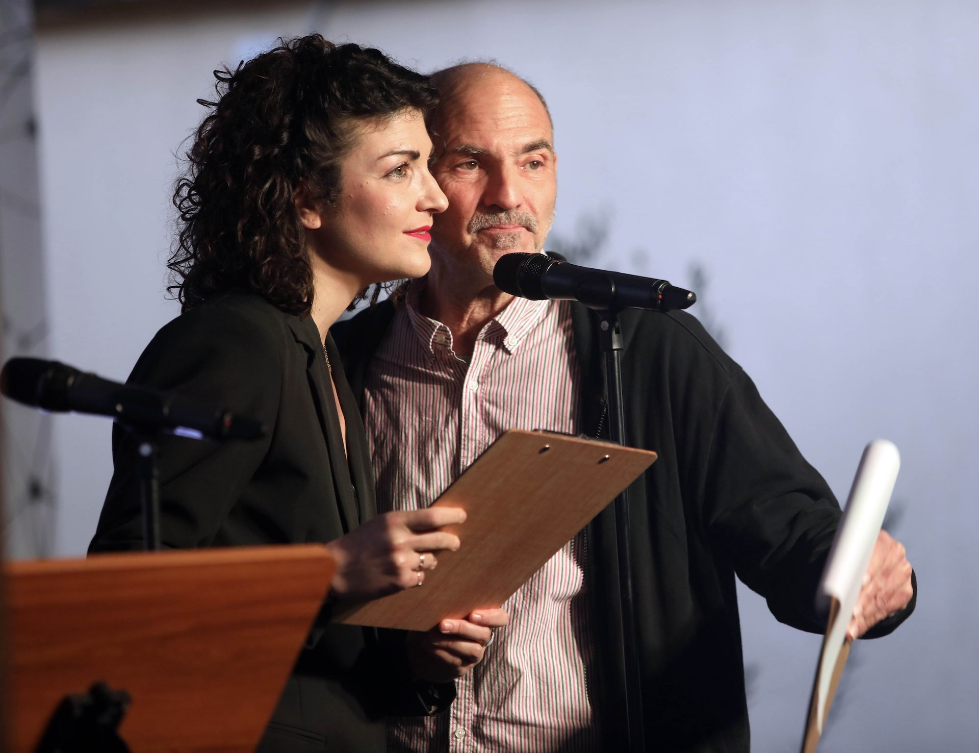 Η Νεφάλη Μαϊστράλη και ο Ακύλλας Καραζήσης