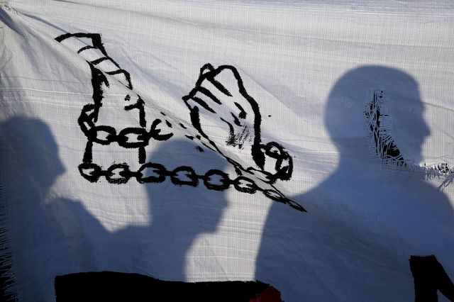 Αγάπα το κελί τους