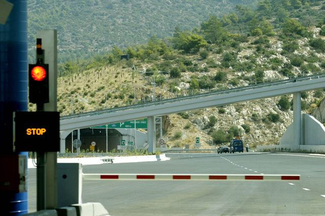 Περιφερειακή Υμηττού: Άνοιξαν τα διόδια στην Κατεχάκη – Επανήλθε η κυκλοφορία