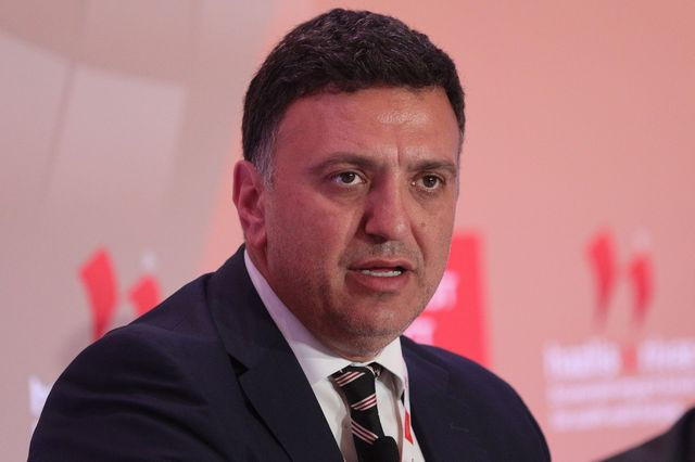 Κικίλιας: “Να μη μας κουνάνε το δάχτυλο οι κύριοι των Βρυξελλών για το μεταναστατευτικό”