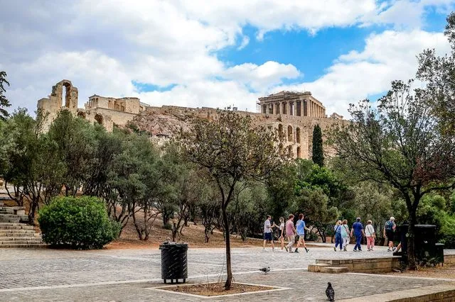 Καιρός: Έρχεται καλοκαίρι – Ζέστη σε όλη τη χώρα, ανεβαίνει η θερμοκρασία