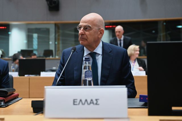 Δένδιας: Υπάρχει ανάγκη προστασίας των χριστιανικών πληθυσμών στη Μέση Ανατολή