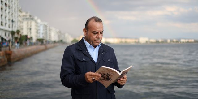 Μουράντ Σουντάνι, γιατί γράφεις ποίηση ενώ πέφτουν βόμβες στη Γάζα;