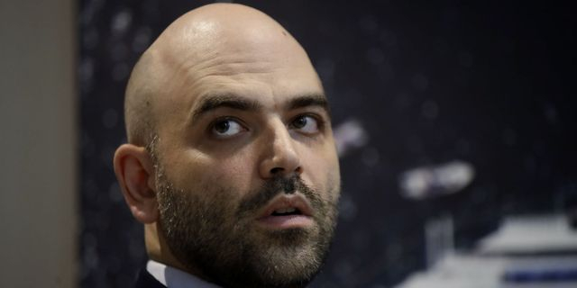 Ρομπέρτο Σαβιάνο: Συγκλονίζει ο γνωστός συγγραφέας – “Μου είναι αδύνατον να ζω χωρίς φάρμακα”