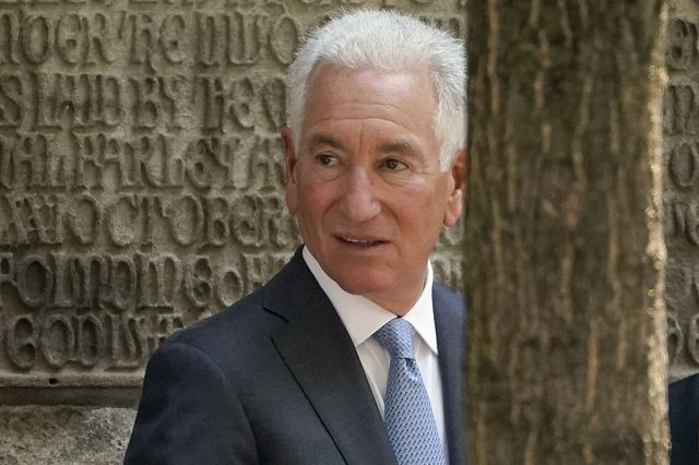 Ο νέος πρεσβευτής των ΗΠΑ στη Γαλλία έχει μία ξεχωριστή σχέση με τον Τραμπ