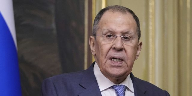 Λαβρόφ κατά Μερτς για τις αναφορές σε πλήγματα “μεγάλου βεληνεκούς”
