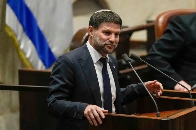 Προκλητικός ο Σμότριτς: “Καταστρέφουμε ότι έχει απομείνει στη Γάζα και τους επιτρέπουμε να φάνε”