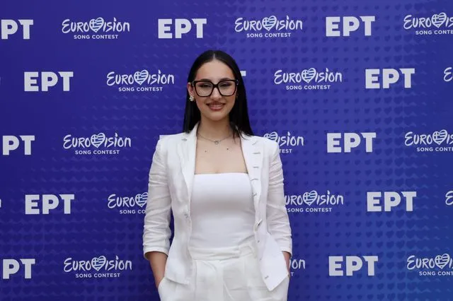 Eurovision 2025: Αναχώρησε για την Ελβετία η Klavdia – Τα γούρια που πήρε μαζί της