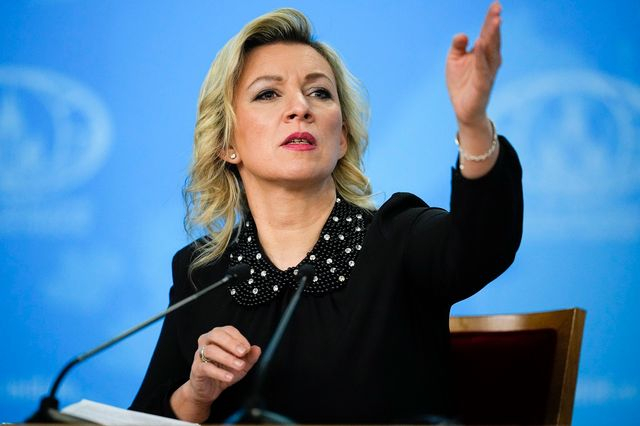 Ζαχάροβα κατά Ζελένσκι: Είναι “διεθνής τρομοκράτης”